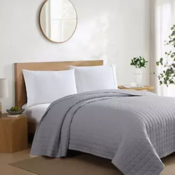 HOME BY Jennifer Adams California Square Quilted Blanket King - Picture 3 of 10